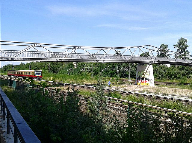 Brücke über Gleisanlagen, S-Bahn