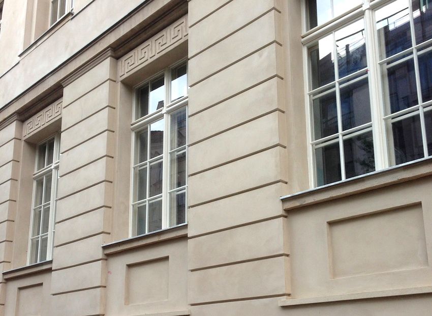 Historische Doppelflügelfenster mit sechs Feldern